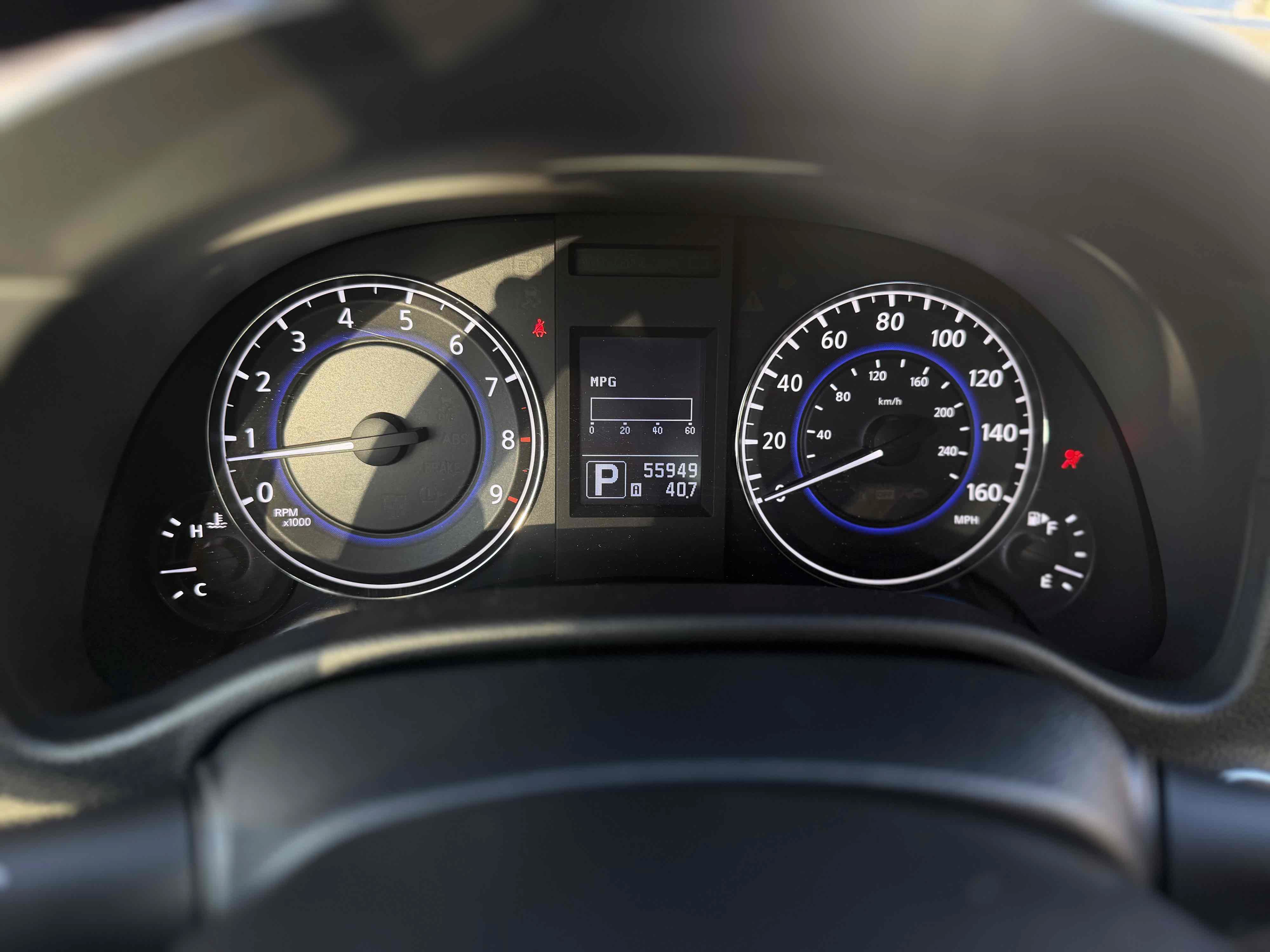 Used 2014 INFINITI Q60 Convertible w/ Premium Package RWD image 31