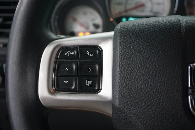Used 2013 Dodge Challenger R/T Plus RWD image 17
