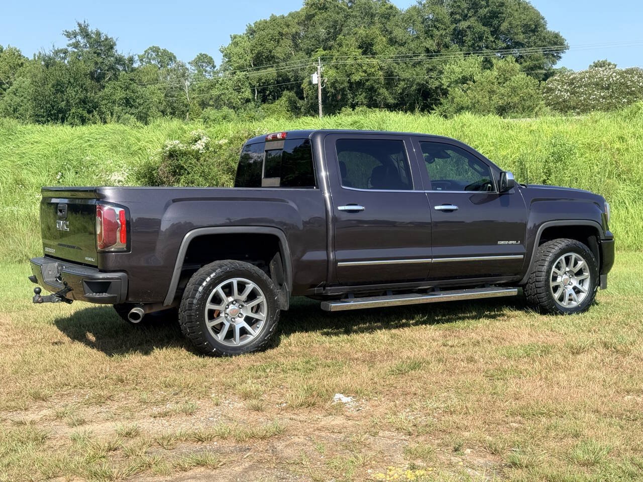 Used 2016 GMC Sierra 1500 Denali w/ Enhanced Driver Alert Package RWD image 5