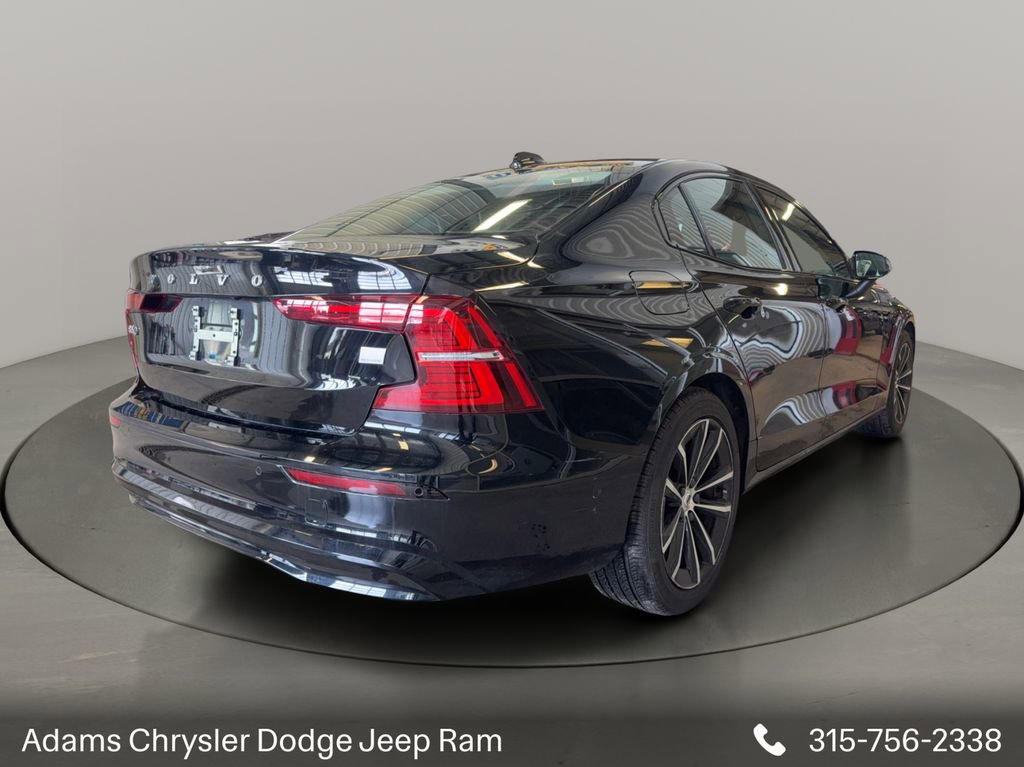 Used 2023 Volvo S60 T8 Plus image 6