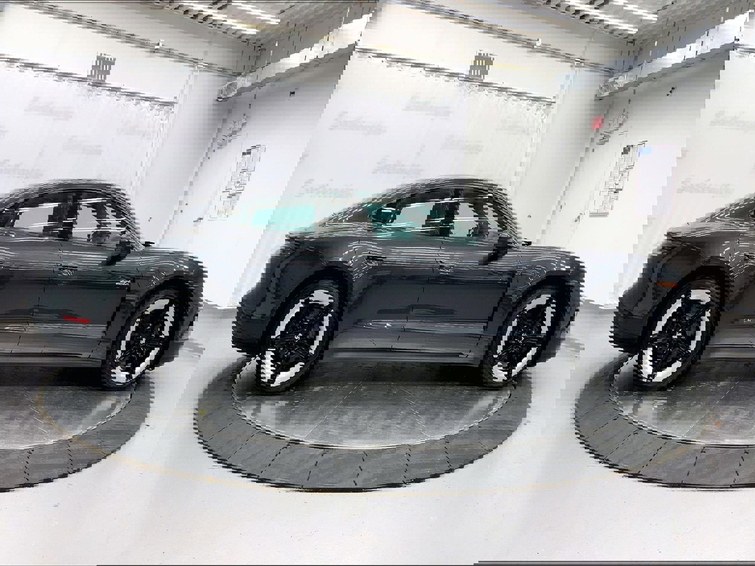 Used 2025 Porsche Taycan image 8