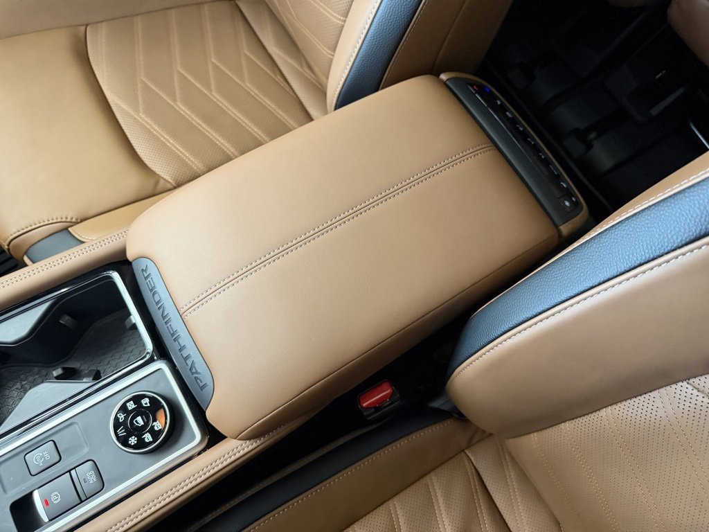 New 2025 Nissan Pathfinder Platinum w/ Cargo Package image 28