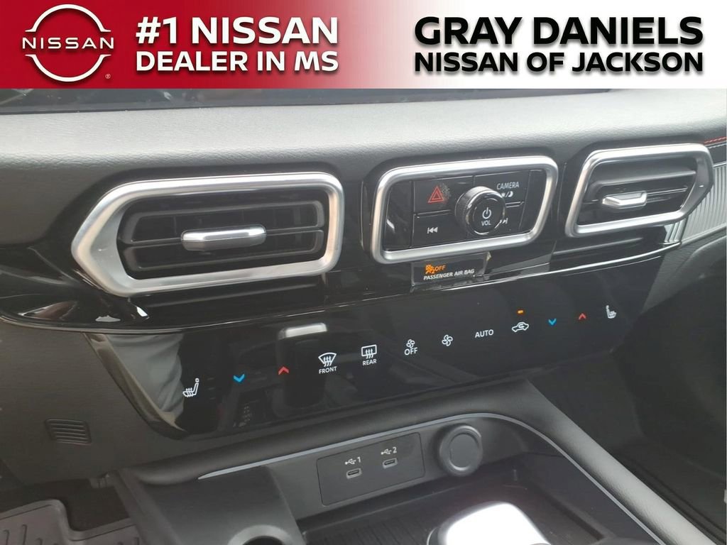New 2026 Nissan Sentra SR w/ SR Premium Package FWD image 17