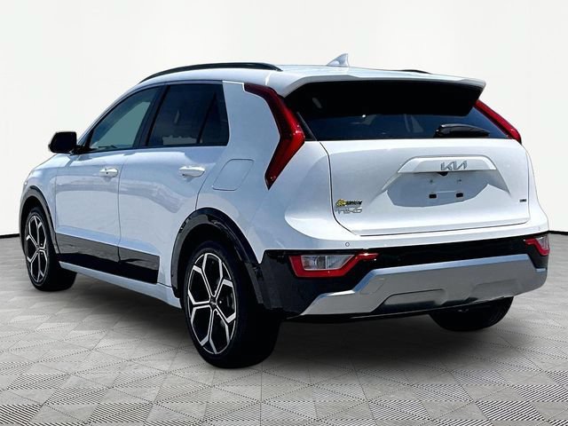 Used 2023 Kia Niro EX Touring FWD image 4