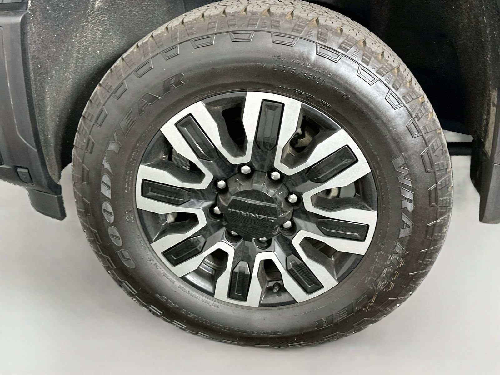 Used 2024 GMC Sierra 3500 Denali Ultimate AWD/4WD image 34