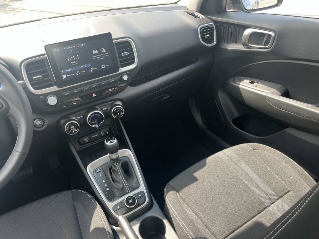 New 2026 Hyundai Venue SEL FWD image 14