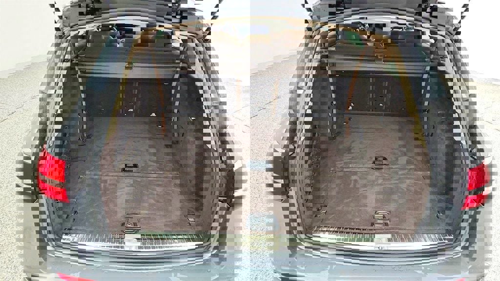 Used 2020 Mercedes-Benz E 450 4MATIC Wagon image 23