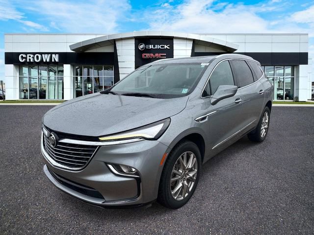 Used 2024 Buick Enclave Essence w/ Experience Buick Package FWD image 1