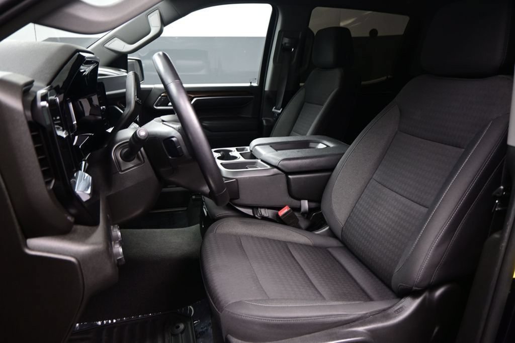Used 2022 Chevrolet Silverado 1500 LT RWD image 9