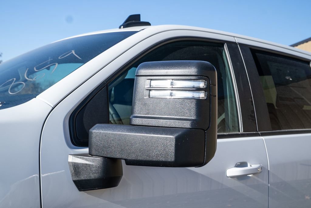 New 2026 Chevrolet Silverado 3500 LT image 9