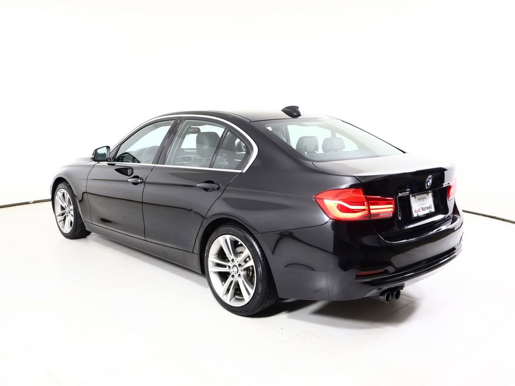 Used 2018 BMW 330i xDrive Sedan w/ Convenience Package image 14