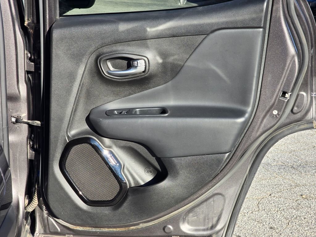 Used 2016 Jeep Renegade Latitude image 48