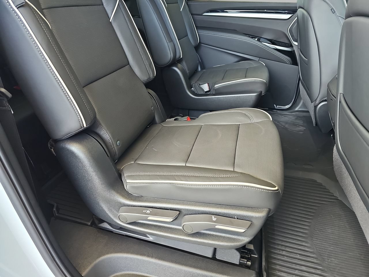 New 2026 Cadillac Escalade Sport w/ Touring Package AWD/4WD image 15