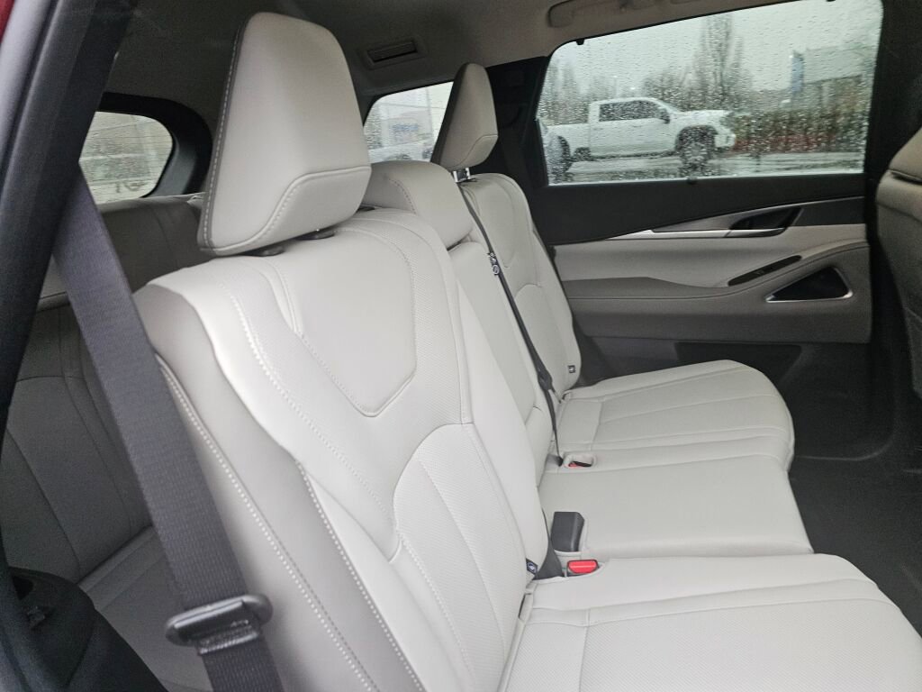 New 2026 INFINITI QX60 Luxe image 16