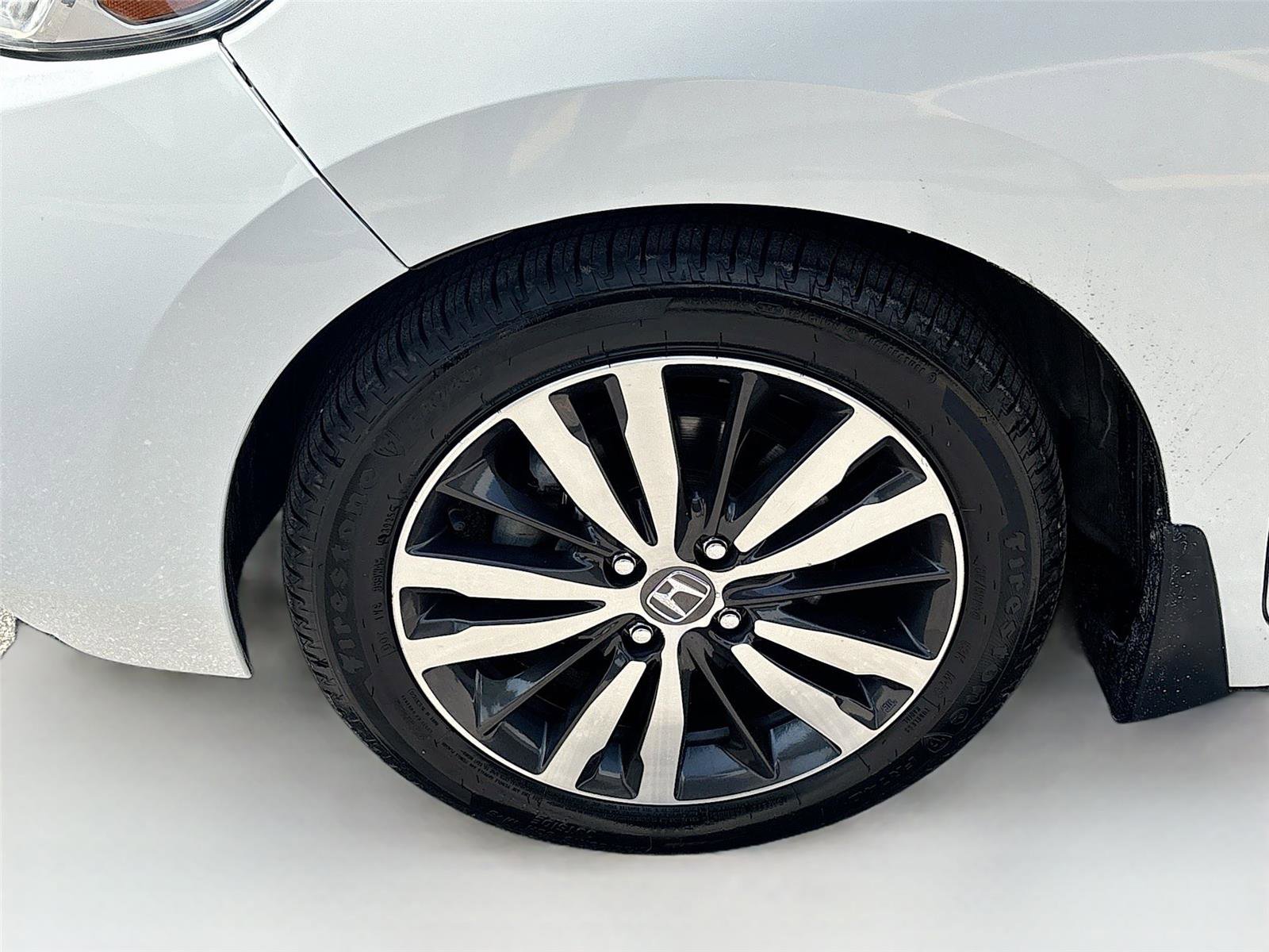 Used 2015 Honda Fit EX image 30