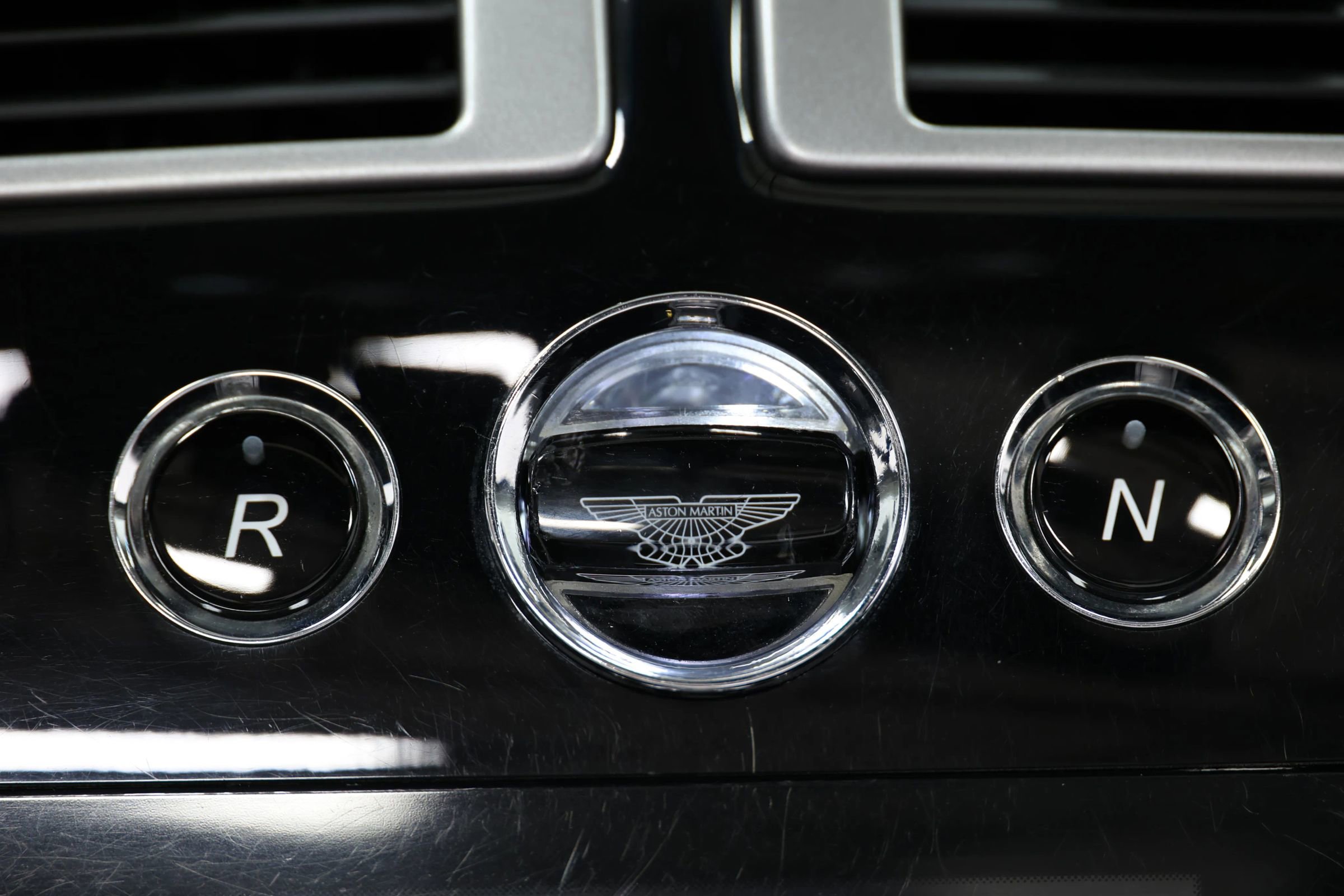 Used 2012 Aston Martin Virage Volante image 44