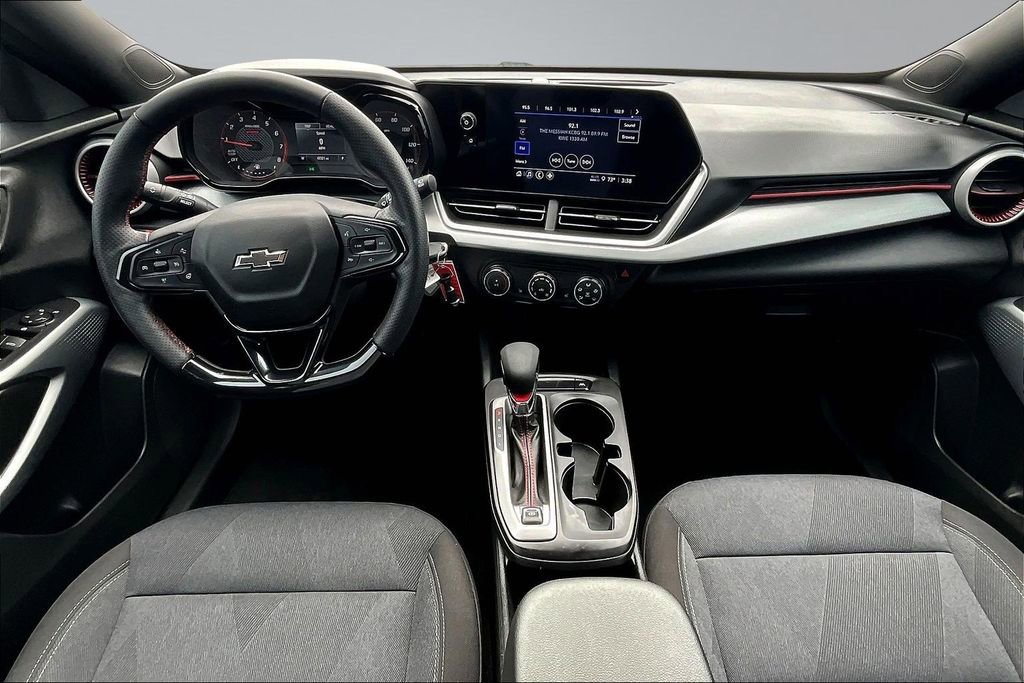 Used 2024 Chevrolet Trax RS w/ Driver Confidence Package FWD image 8