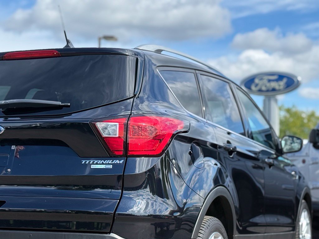 Used 2019 Ford Escape Titanium AWD/4WD image 37