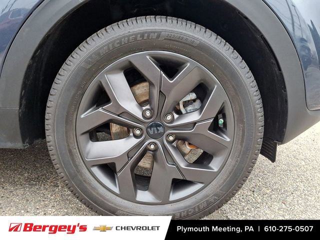Used 2022 Kia Sportage Nightfall Edition image 10