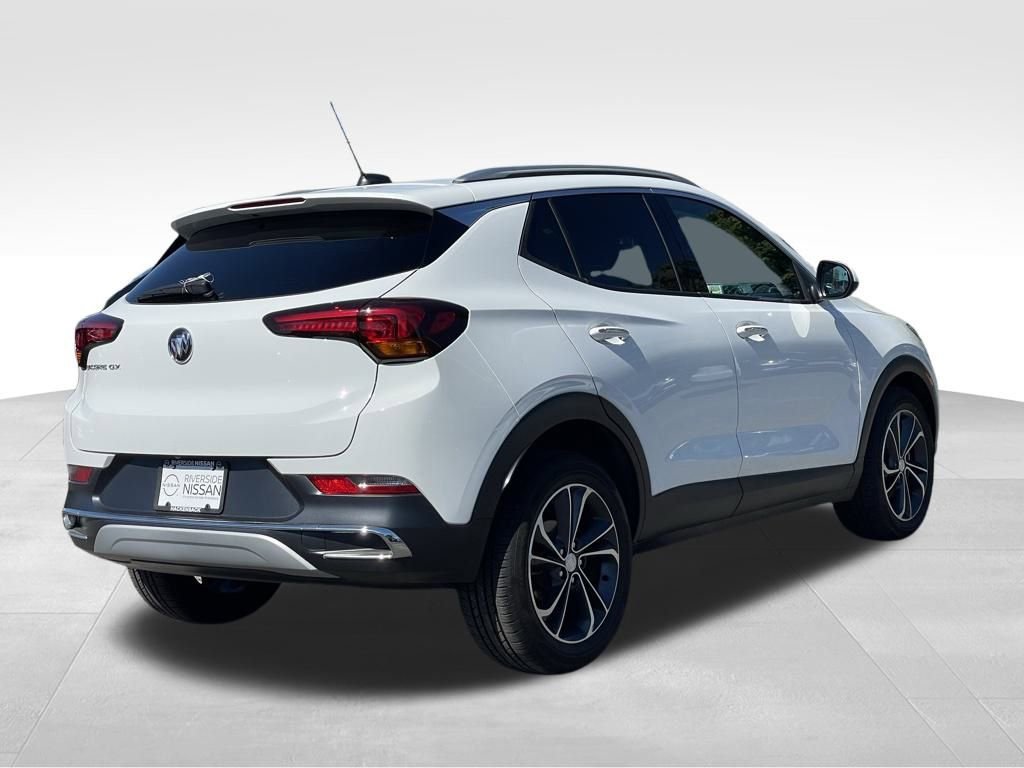 Used 2022 Buick Encore GX Essence image 4