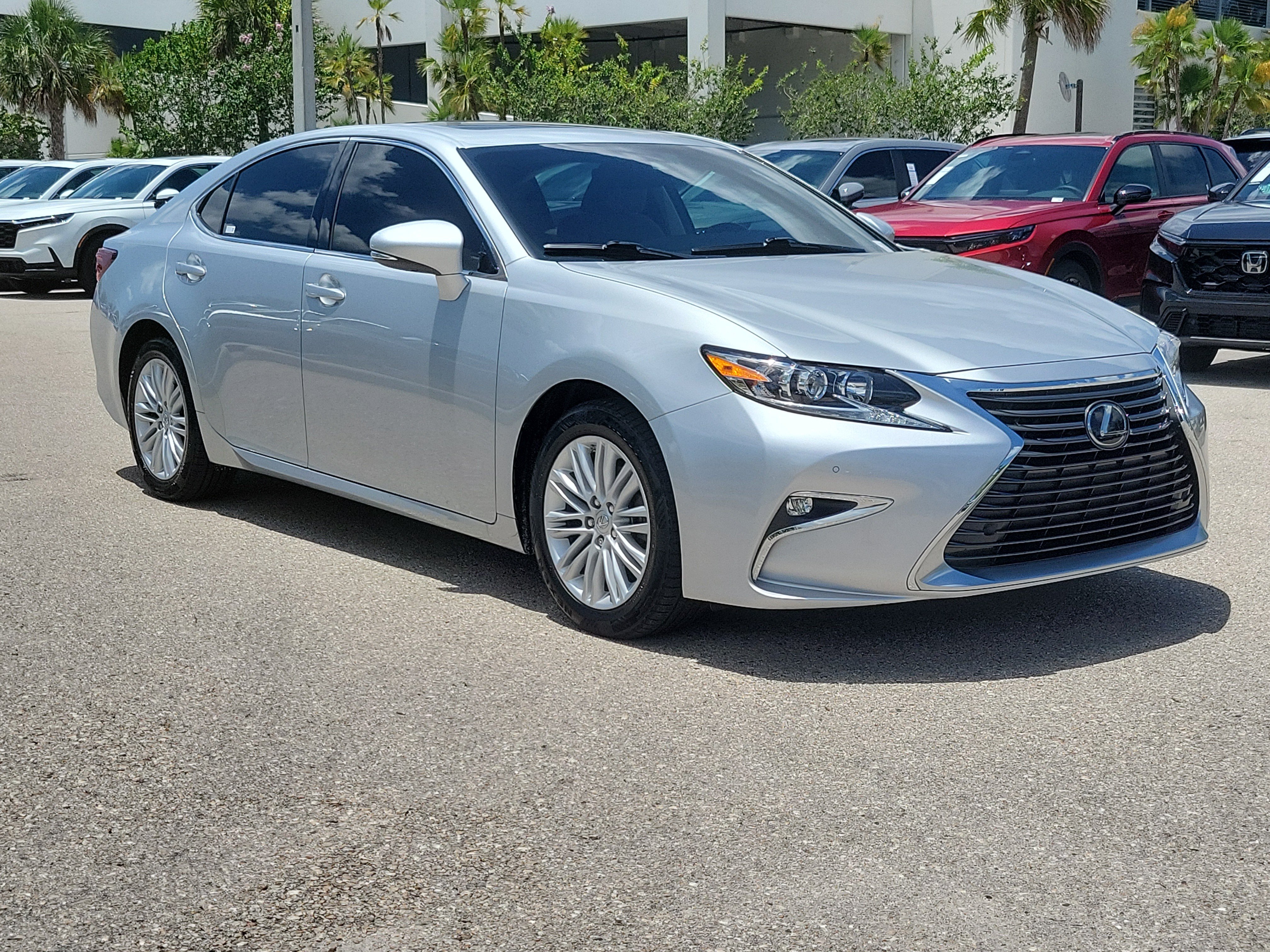Used 2017 Lexus ES 350 w/ Premium Package FWD image 31