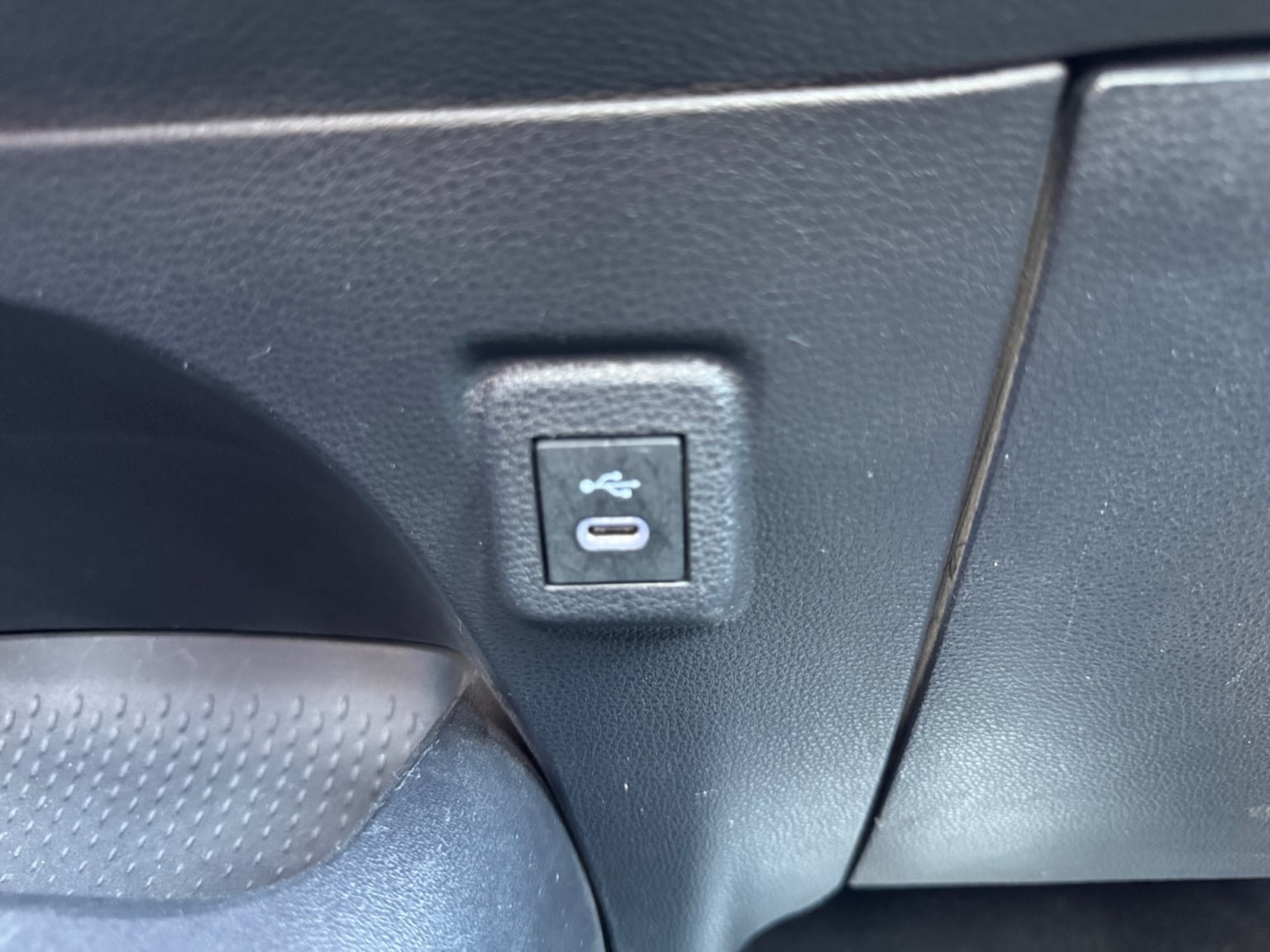 Used 2025 Toyota Corolla LE FWD image 25