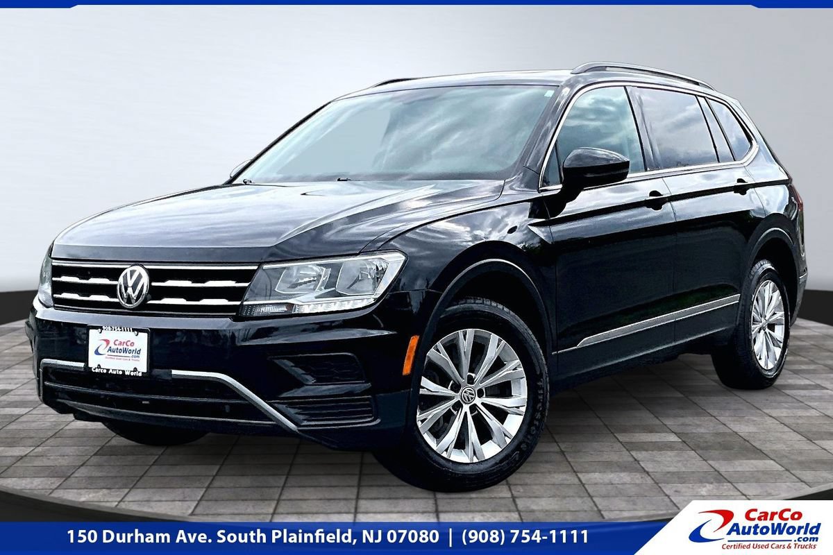 Used 2018 Volkswagen Tiguan SE w/ Panoramic Sunroof Package