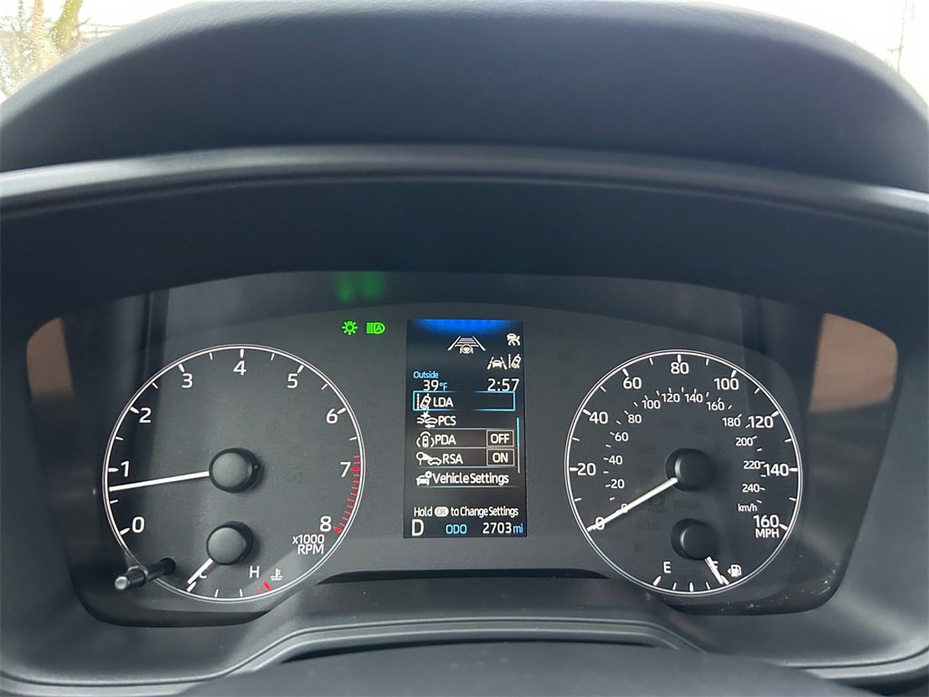 Used 2025 Toyota Corolla LE image 29