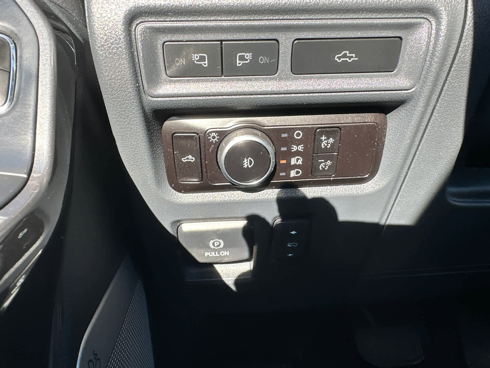 Used 2023 Ford F150 Lariat w/ Equipment Group 502A High image 27