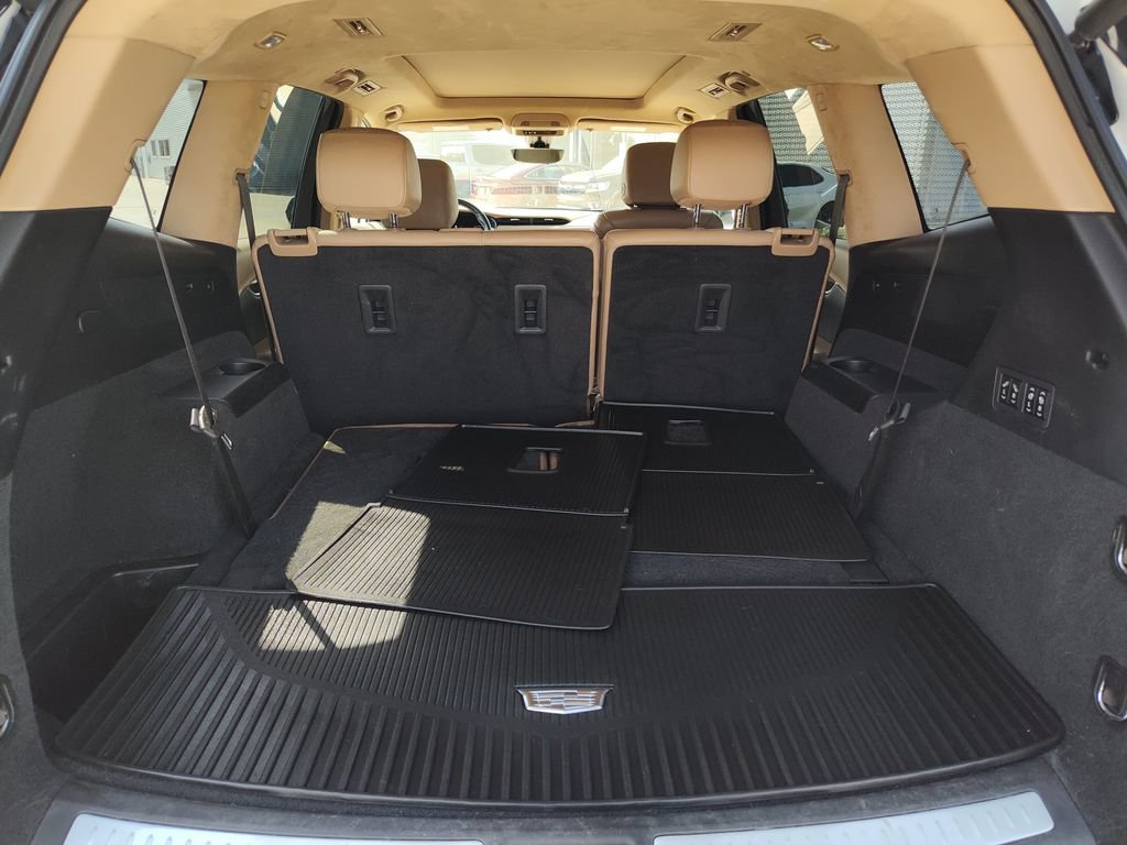 Used 2022 Cadillac XT6 Premium Luxury w/ Platinum Package AWD/4WD image 9