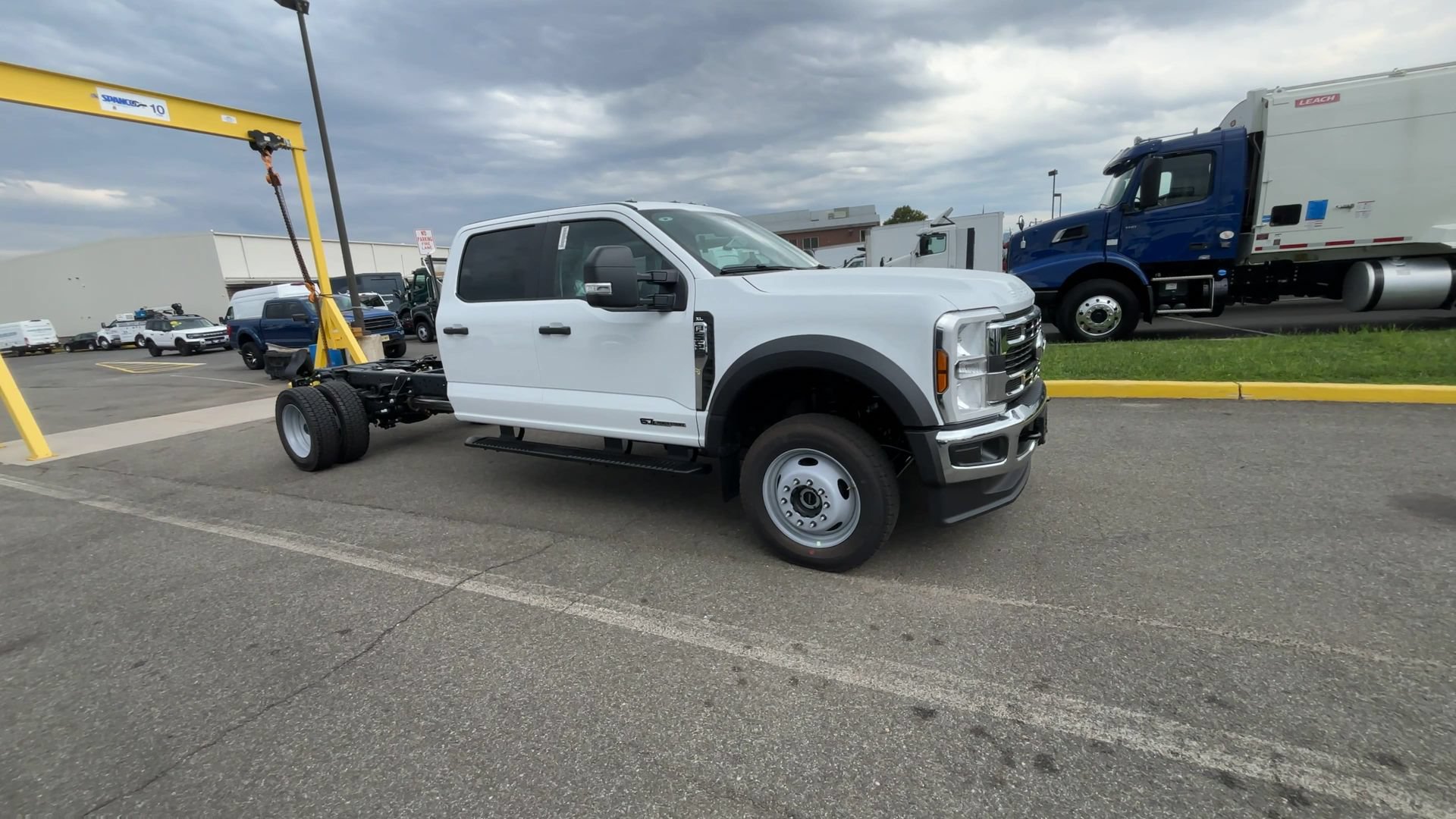 New 2026 Ford F550 4x4 Crew Cab image 2