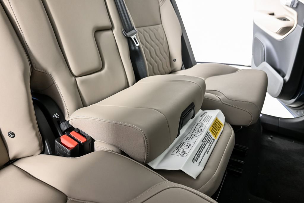 Certified 2026 Volvo XC90 B6 Plus w/ Protection Package Premier image 25