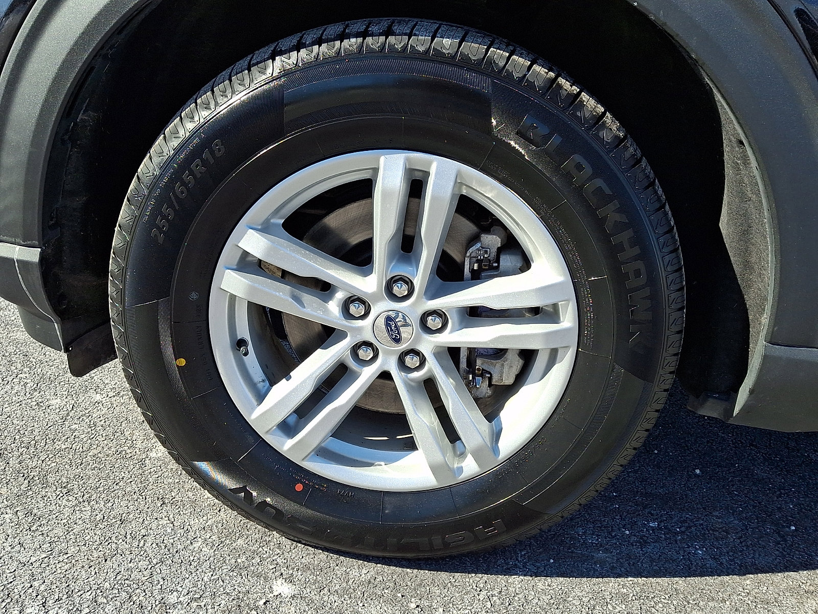 Used 2021 Ford Explorer XLT w/ Equipment Group 202A image 8