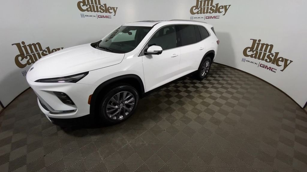 Used 2026 Buick Enclave Preferred w/ Power Package AWD/4WD image 4