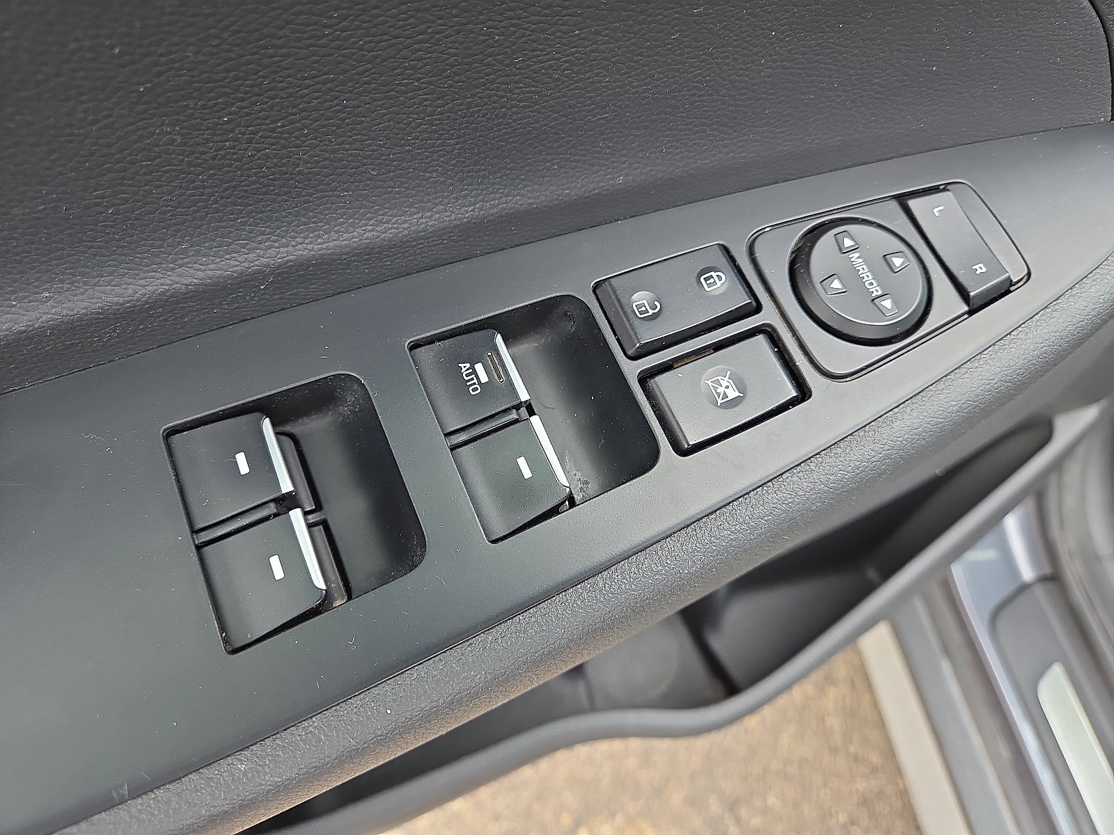 Used 2019 Hyundai Tucson Limited FWD image 11