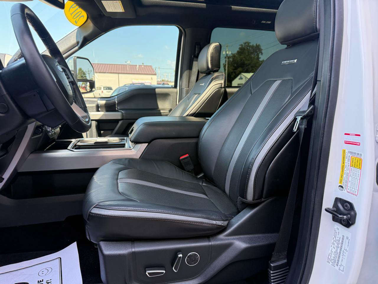 Used 2019 Ford F350 Platinum w/ Platinum Ultimate Package AWD/4WD image 13