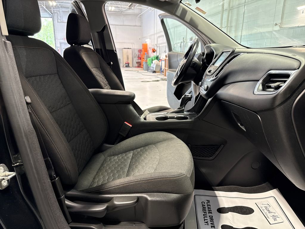 Used 2018 Chevrolet Equinox LT AWD/4WD image 30