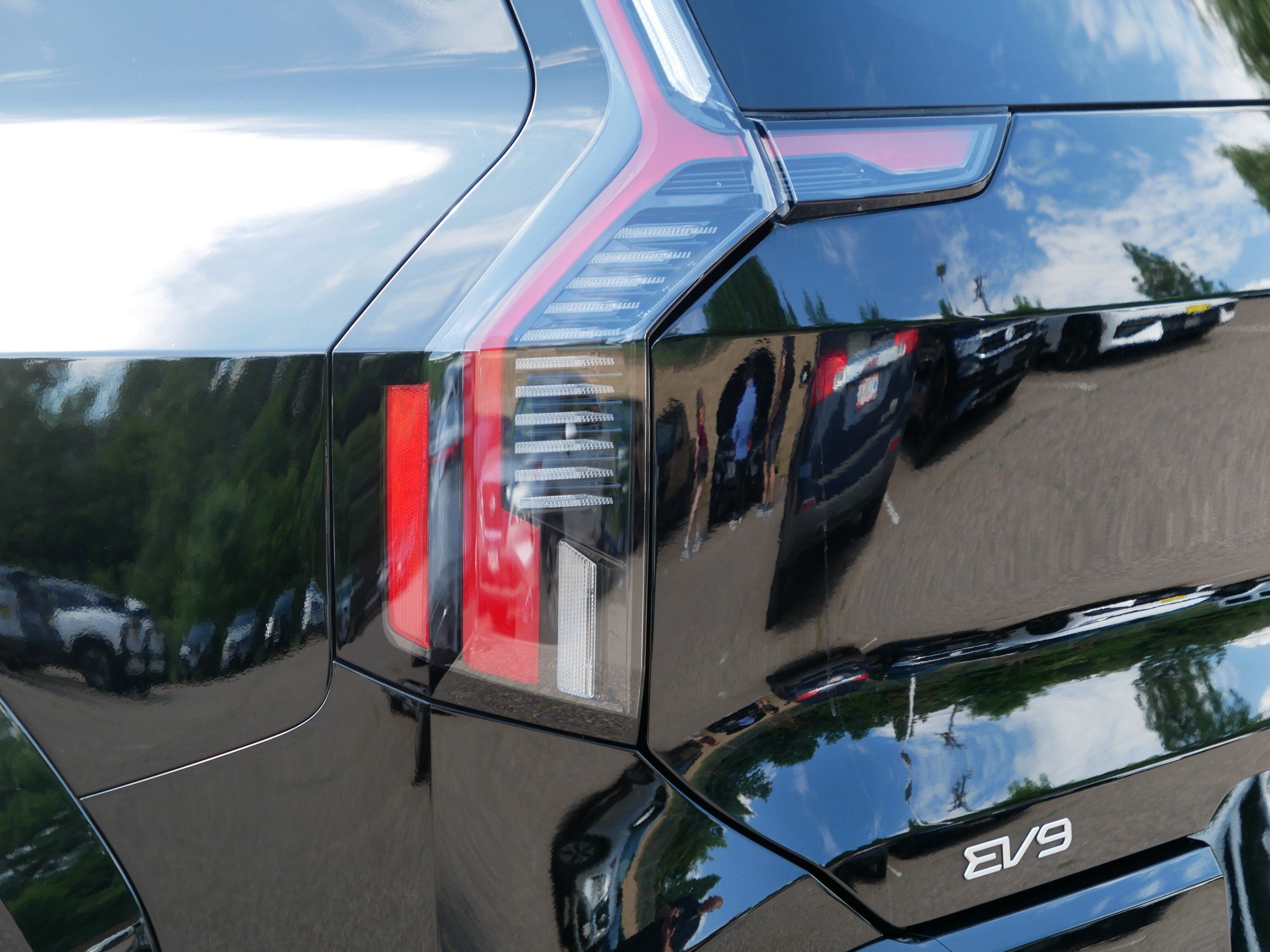 Certified 2024 Kia EV9 GT-Line AWD/4WD image 17