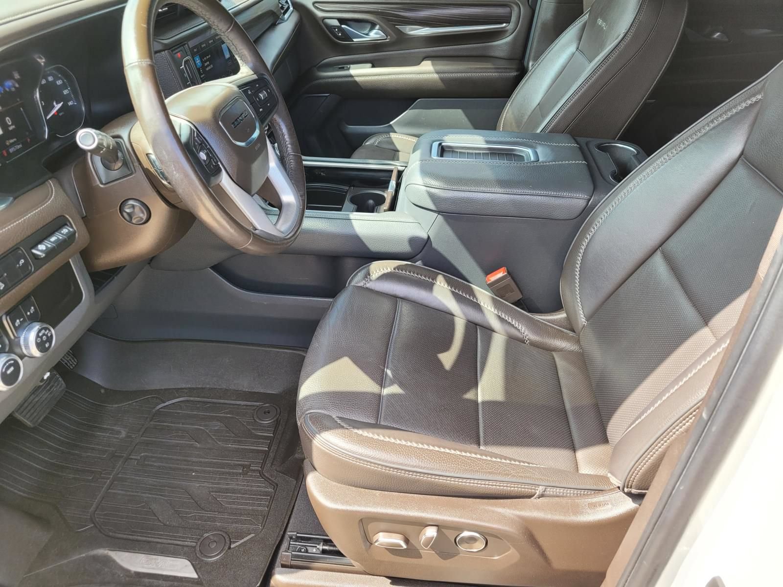 Used 2021 GMC Yukon Denali AWD/4WD image 26