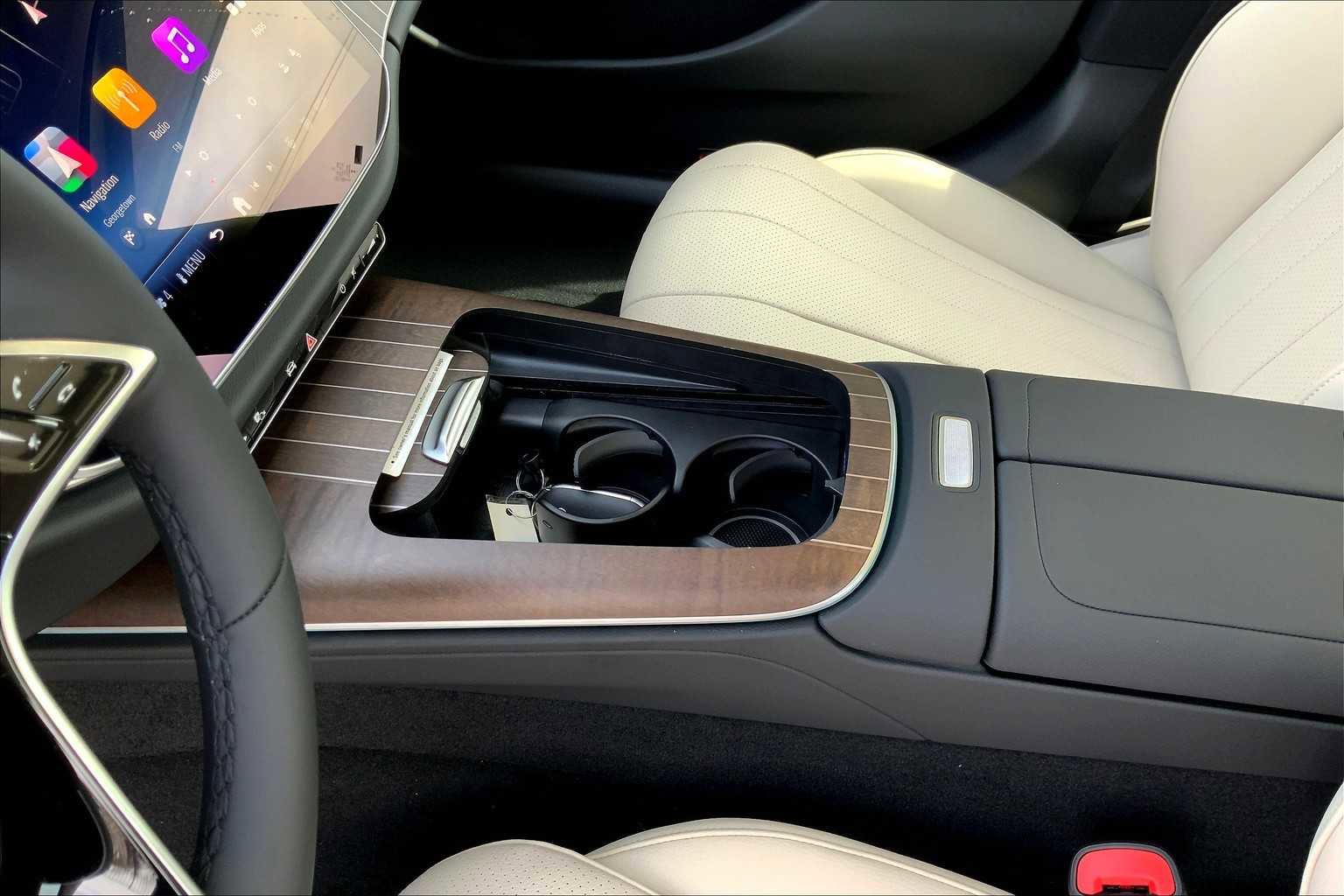 Used 2025 Mercedes-Benz E 350 Sedan image 10