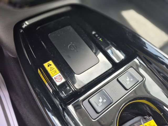 Used 2019 Toyota Prius XLE FWD image 18
