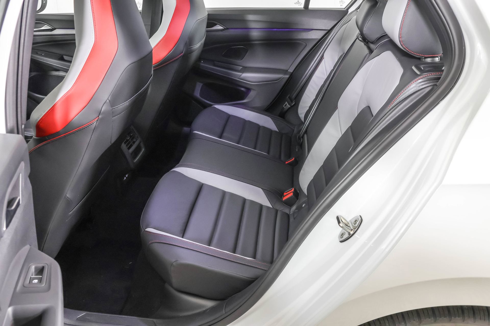 New 2026 Volkswagen GTI SE FWD image 35