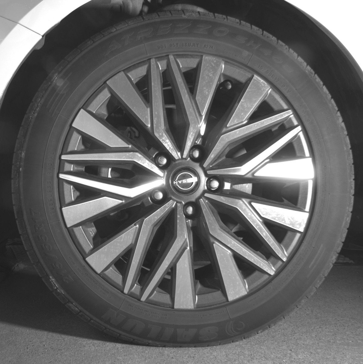 Used 2025 Nissan Altima 2.5 SV FWD image 12