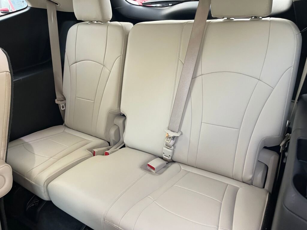 Used 2023 Buick Enclave Premium AWD/4WD image 22
