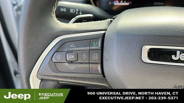 Used 2023 Jeep Grand Cherokee L Laredo AWD/4WD image 13