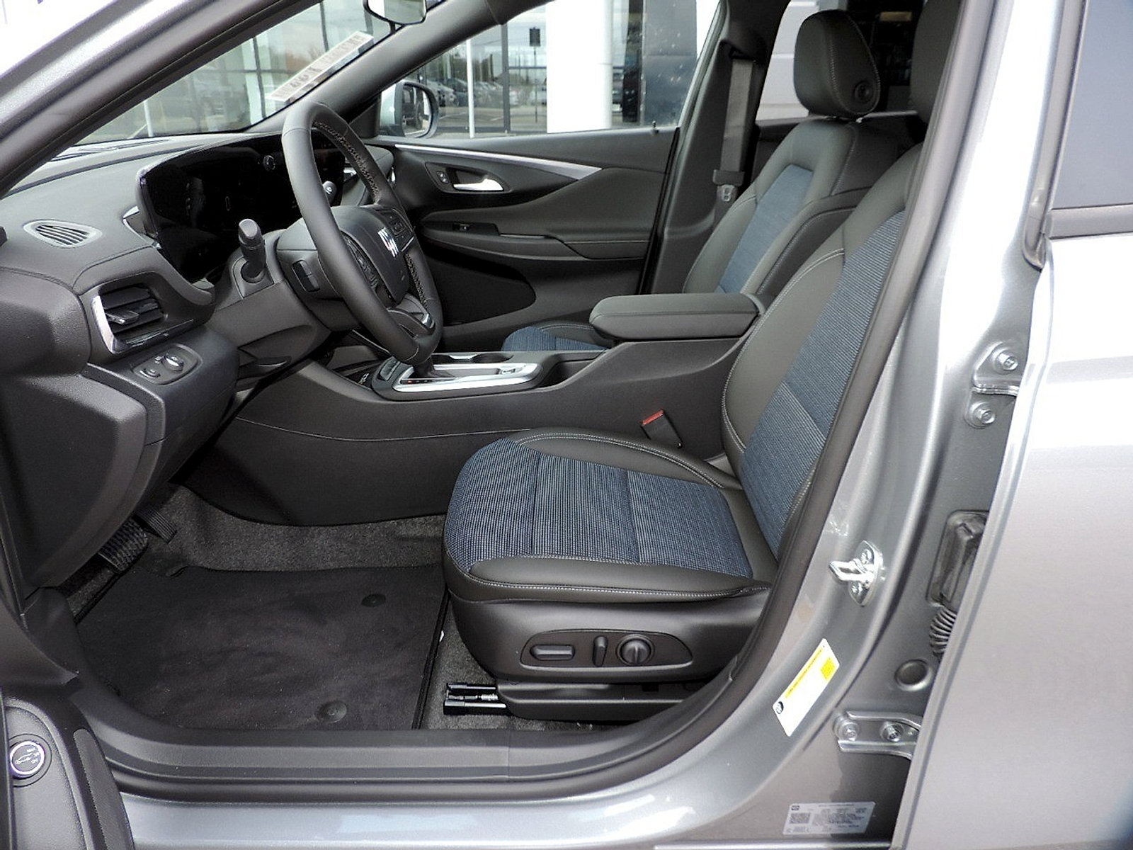 New 2026 Buick Envista Preferred image 13