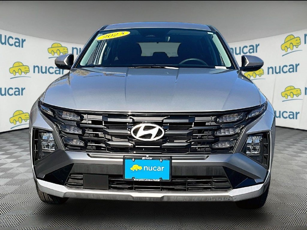 Used 2025 Hyundai Tucson SE AWD/4WD image 2