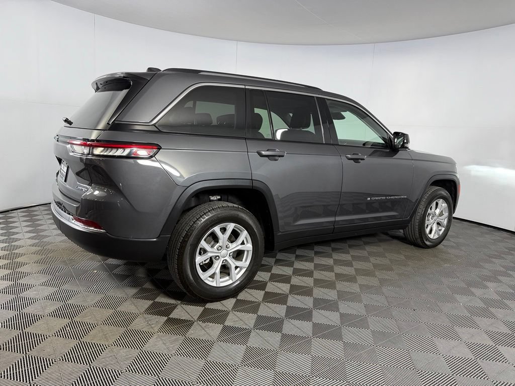 Certified 2023 Jeep Grand Cherokee Limited AWD/4WD image 7
