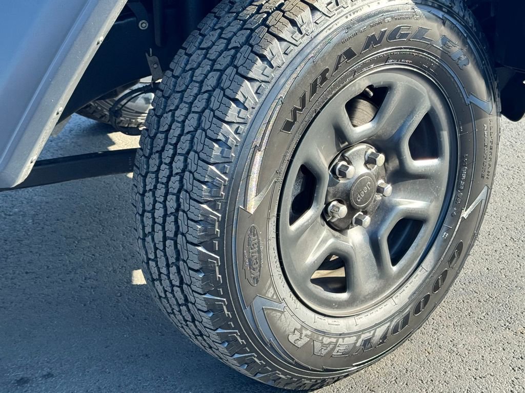 Used 2020 Jeep Wrangler Unlimited Sport image 9