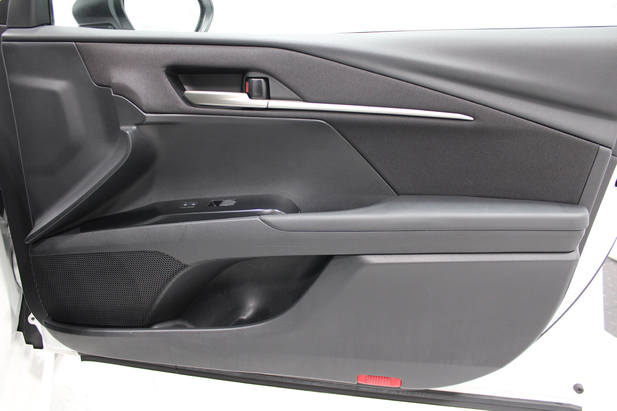 Used 2025 Toyota Camry LE FWD image 24